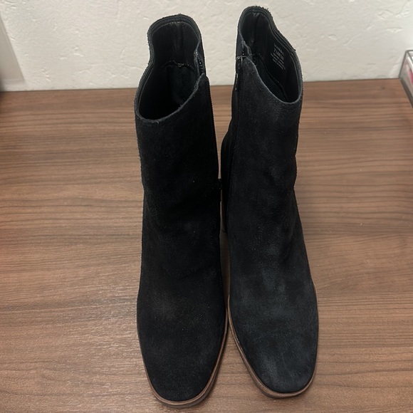Lucky Brand black boots size 7.5 - Picture 2 of 4
